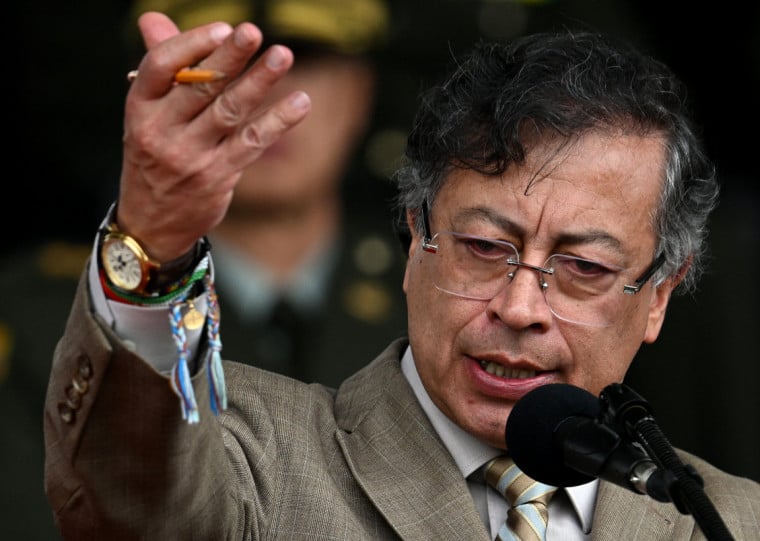 Gustavo Petro diz que confederação seguiria uma política comercial voltada para a industrialização