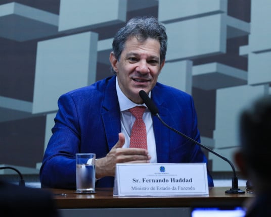 'Lula deve sancionar isenção do IR na próxima semana', afirma Haddad