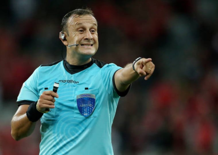 Darío Herrera já apitou um jogo de cada finalista nesta edição