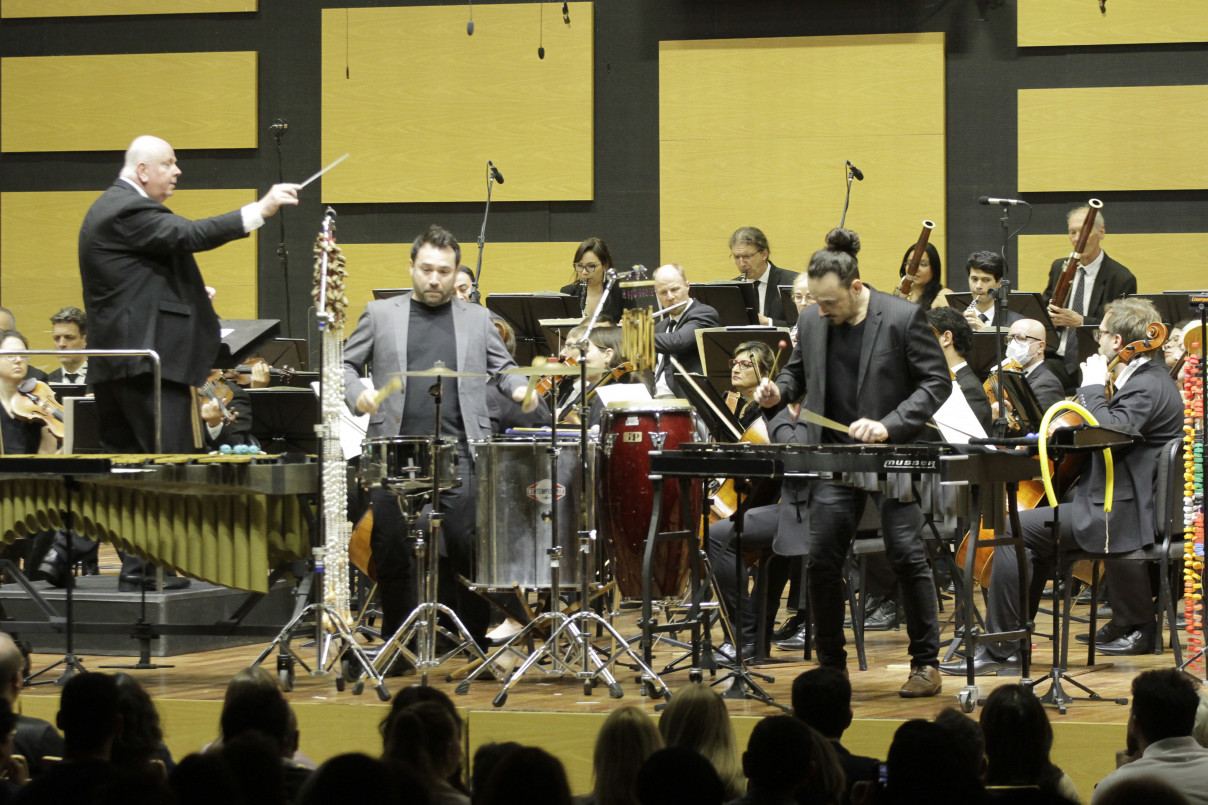 Pela primeira vez, um grupo de percuss&atilde;o foi solista na Ospa | EVANDRO OLIVEIRA/JC