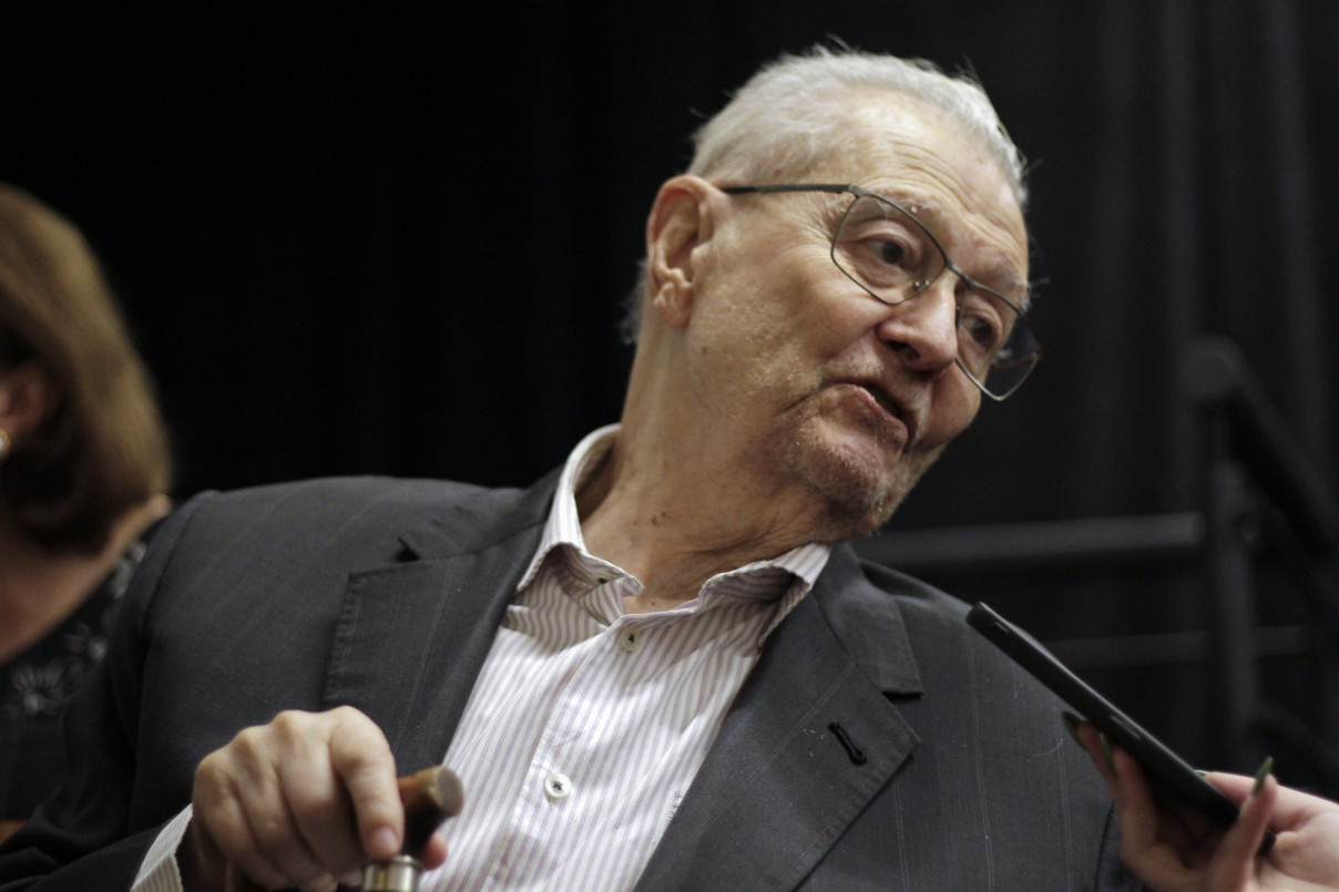 Ex-presidente da Ospa, Luiz Osvaldo Leite, de 93 anos, esteve no primeiro conserto da orquestra, em 1950 | EVANDRO OLIVEIRA/JC