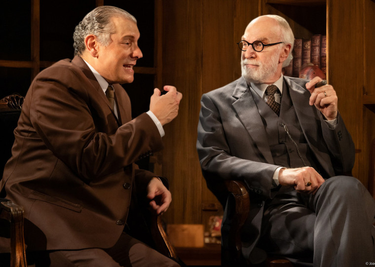 Espetáculo é estrelado por Marcello Airoldi (esq) e Odilon Wagner