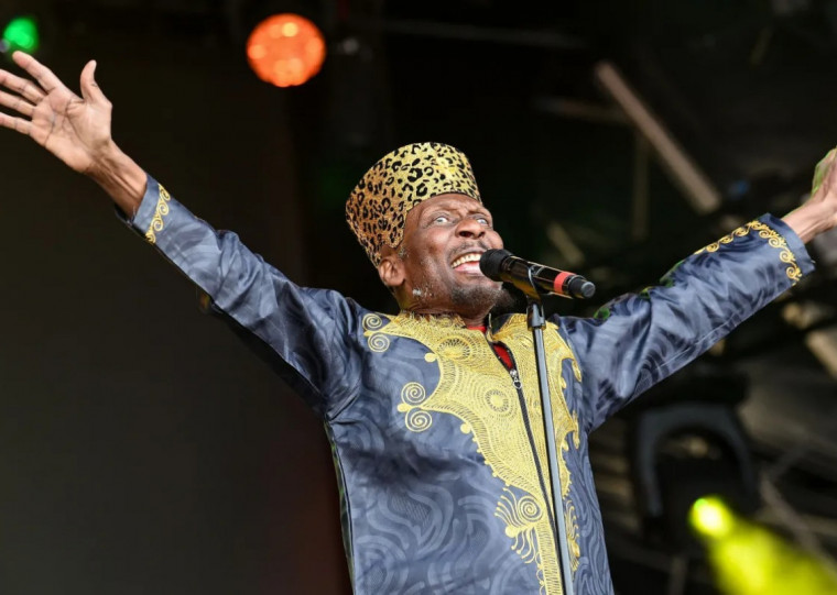 Comunicado, assinado pela esposa de Cliff, afirma que mais informações serão divulgadas posteriormente