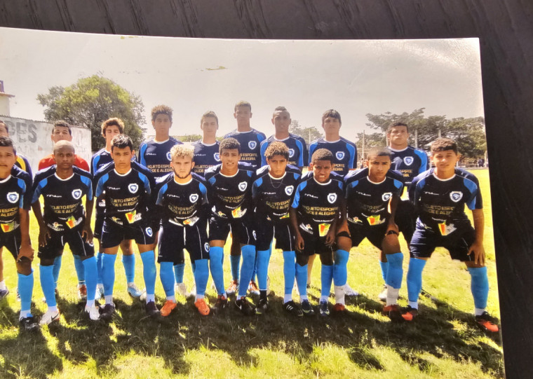 Raphinha integrou as atividades realizadas pelo Esporte Clube 2014 na Restinga