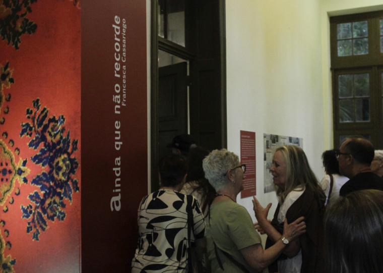 exposição Ainda Que Não Recorde, da uruguaia Francesca Casariego, que revisita memória do 