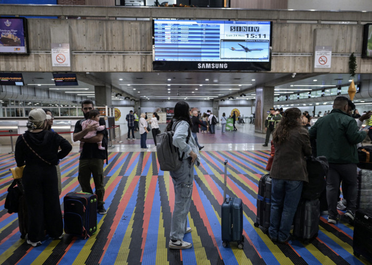 Pressão de Trump começa a afetar o sistema aéreo venezuelano