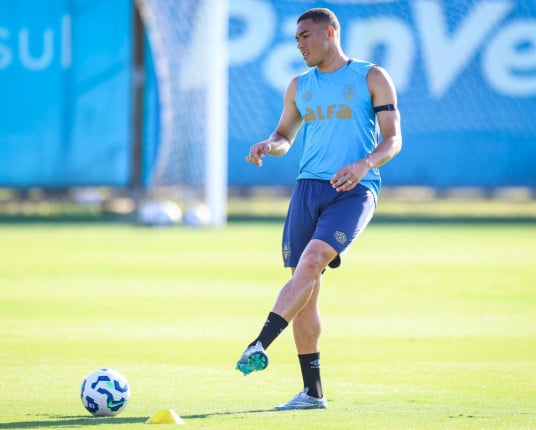 Grêmio volta aos treinos com esperança de G-8 no Brasileirão