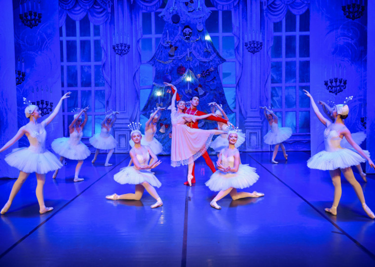 A superprodução natalina da The Moscow Ballet ocorre no Teatro Fiergs este domingo (30)
