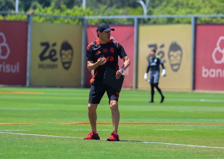 Retornos geraram dúvidas táticas para a partida com os cariocas