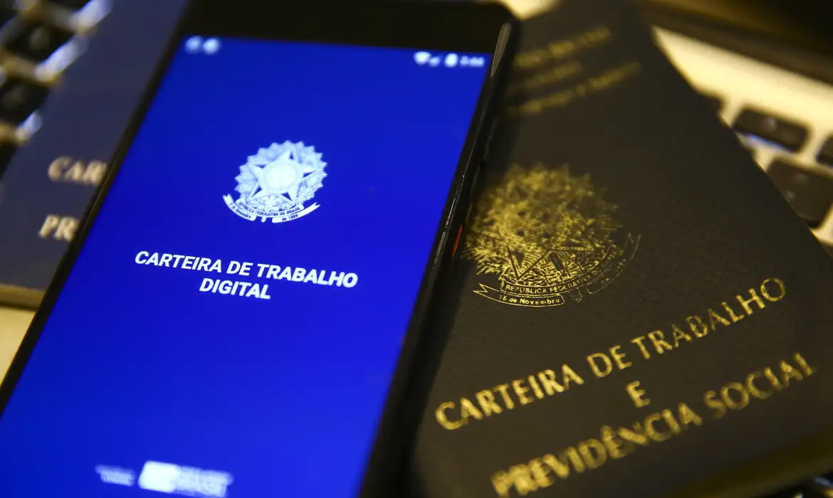 No acumulado dos últimos 12 meses (novembro de 2024 a outubro de 2025) o saldo chega a 1.351.832