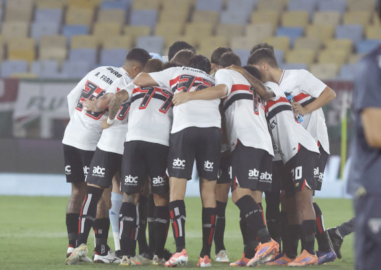 Capitão Luiz Gustavo não poupou críticas à diretoria após o jogo