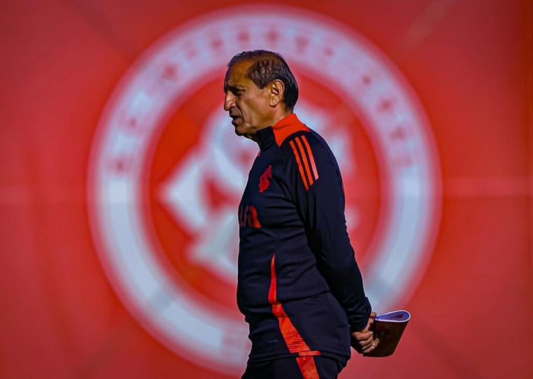 Demissão é uma tentativa de remobilizar o time, que enfrenta risco de rebaixamento