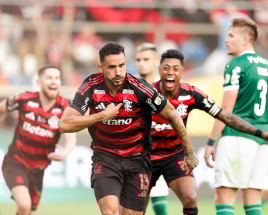 Flamengo se vinga do Palmeiras e é o primeiro brasileiro tetra da Libertadores