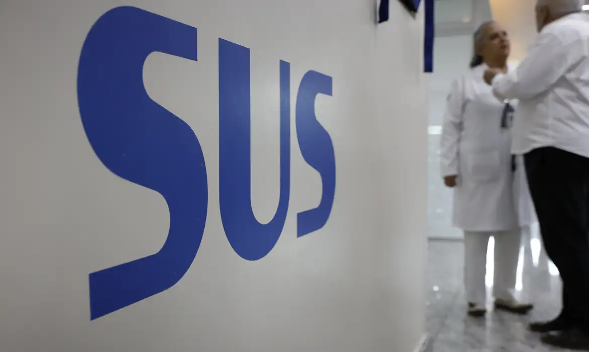 O ministro da Saúde, Alexandre Padilha, classificou a crise climática como um problema de saúde pública