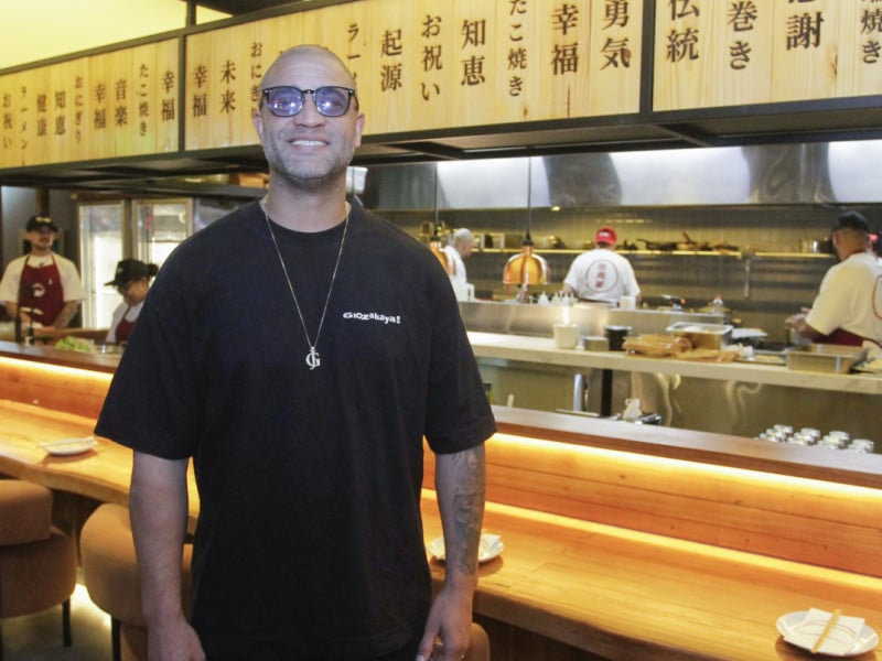 Jian Costa, s&oacute;cio-fundador do Giozakaya, acredita que os botecos japoneses seguir&atilde;o crescendo<br />Foto: EVANDRO OLIVEIRA/JC