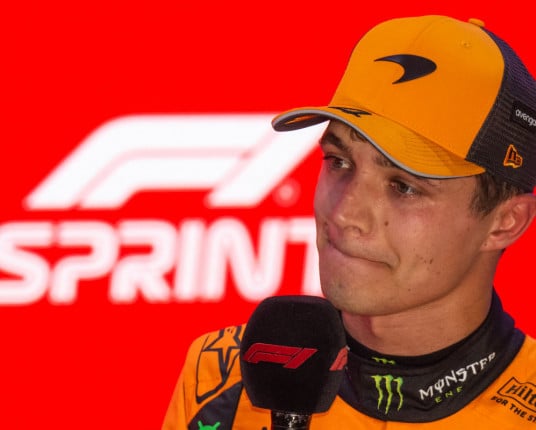 Norris, Piastri e Verstappen chegam com chance de título no GP de Abu Dhabi