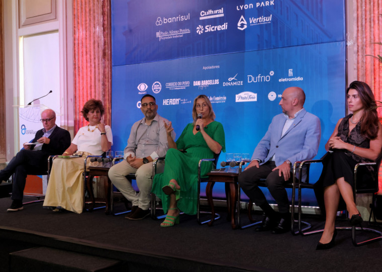 AndrÃ© Flores, Cezar Schirmer, Fernanda Barth e JÃºlia Zardo, foram os convidados do Ãºltimo Menu Poa de 2025