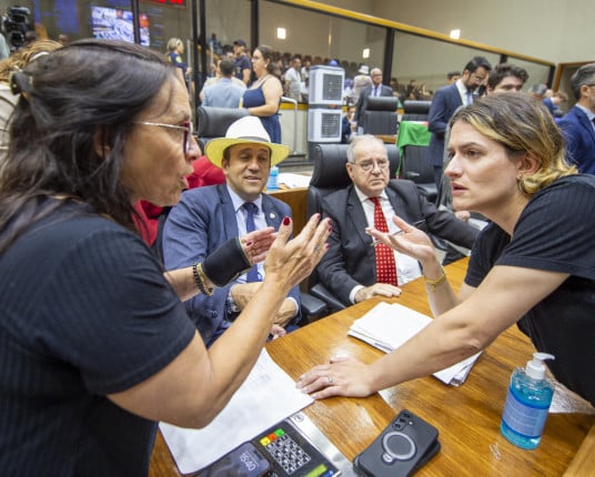 Oposição e base de Melo fazem acordo e orçamento de Porto Alegre para 2026 é aprovado 