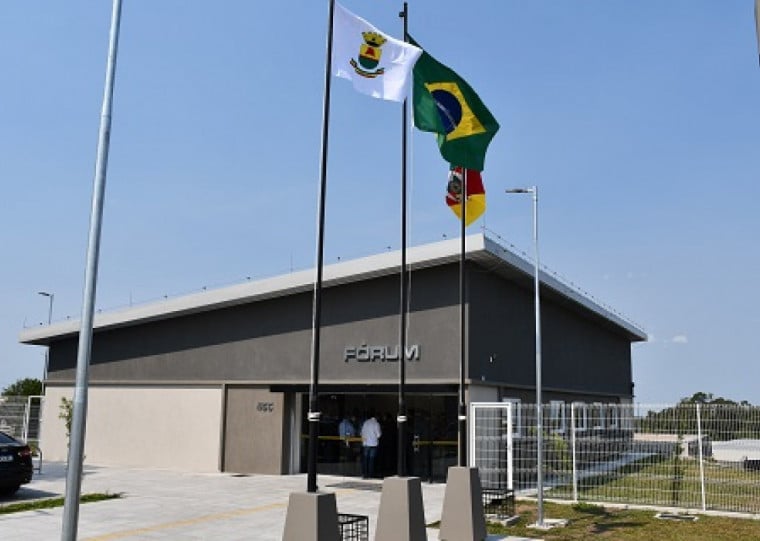 Construção de novo prédio que abrigará Fórum de Caçapava do Sul (foto) fez com que antiga sede ficasse ociosa