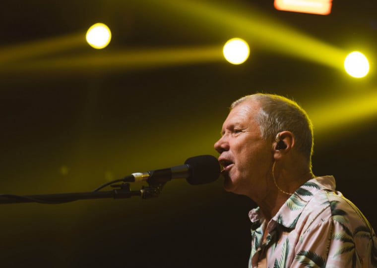 Apresentação ocorre neste sábado (6), a partir das 18h
