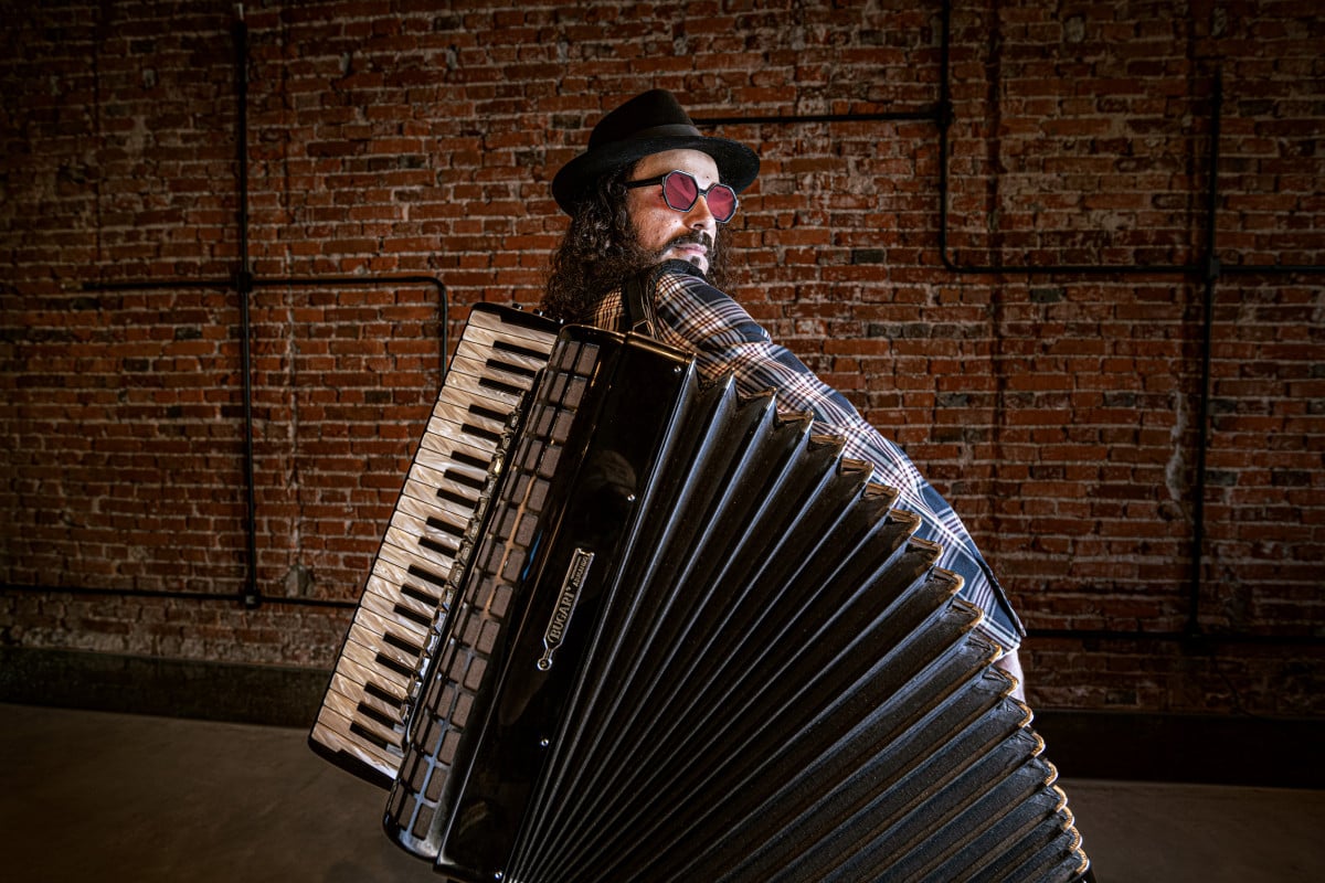 Fotógrafo Eurico Salis lança livro de histórias da terra no TecnoPuc