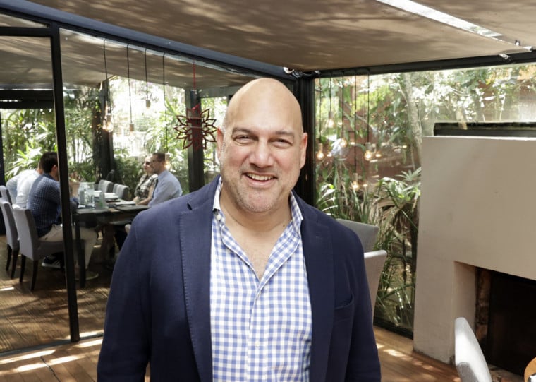 Salim Ismail, fundador e CEO da OpenExO, participará de painel sobre a transformação das empresas com a inteligência artificial