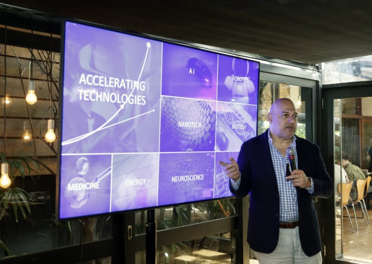 Salim Ismail palestrou em reunião do Sindihospa nesta quinta-feira (4)