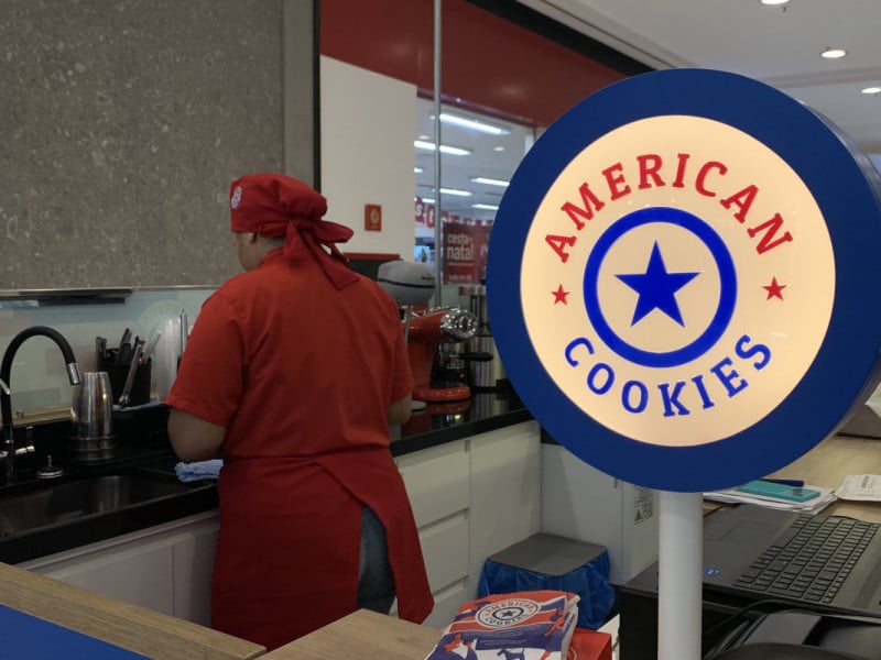 A American Cookies fica localizada num quiosque, no primeiro andar do Iguatemi<br />Foto: Dener Pedro/Especial/JC
