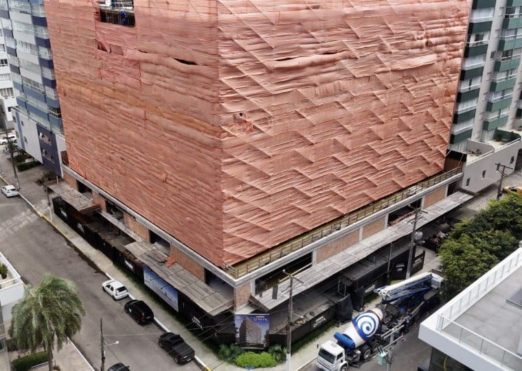 Zephyr Tower é um edifício residencial de alto padrão com 15 andares