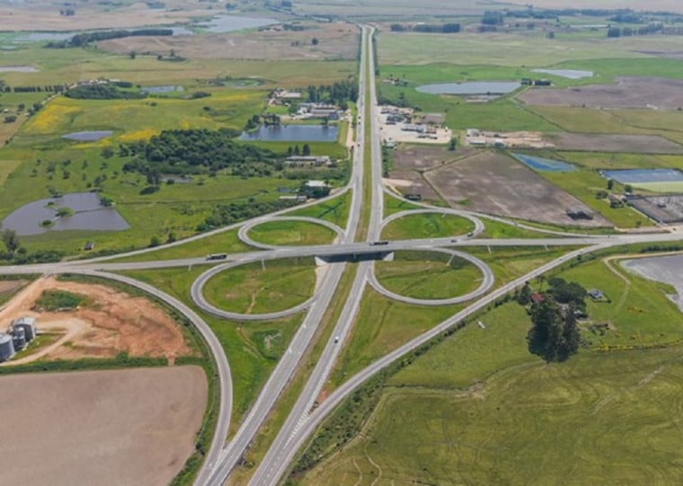 Dos pouco mais de 211 quilômetros previstos para serem duplicados, 180 já estão prontos para o tráfego dos veículos