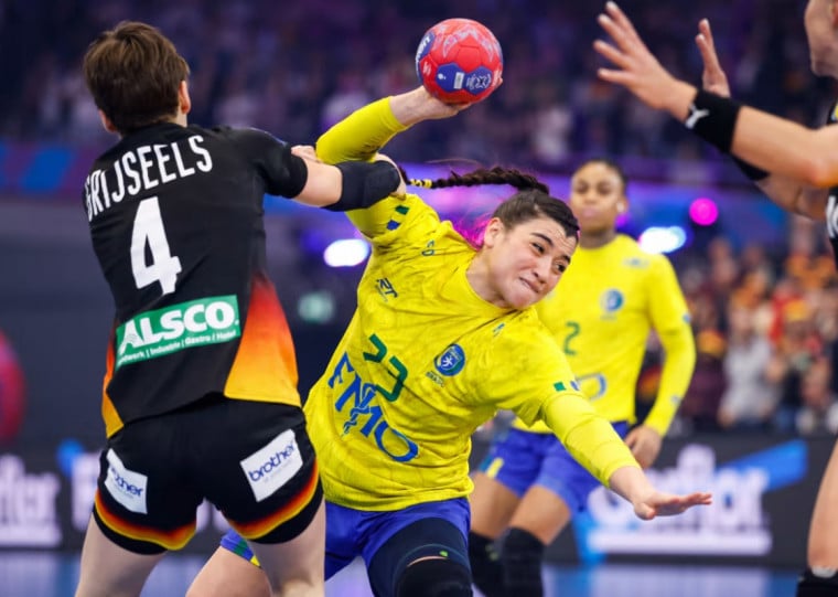 Seleção feminina de handebol perde para Alemanha por 30 a 23