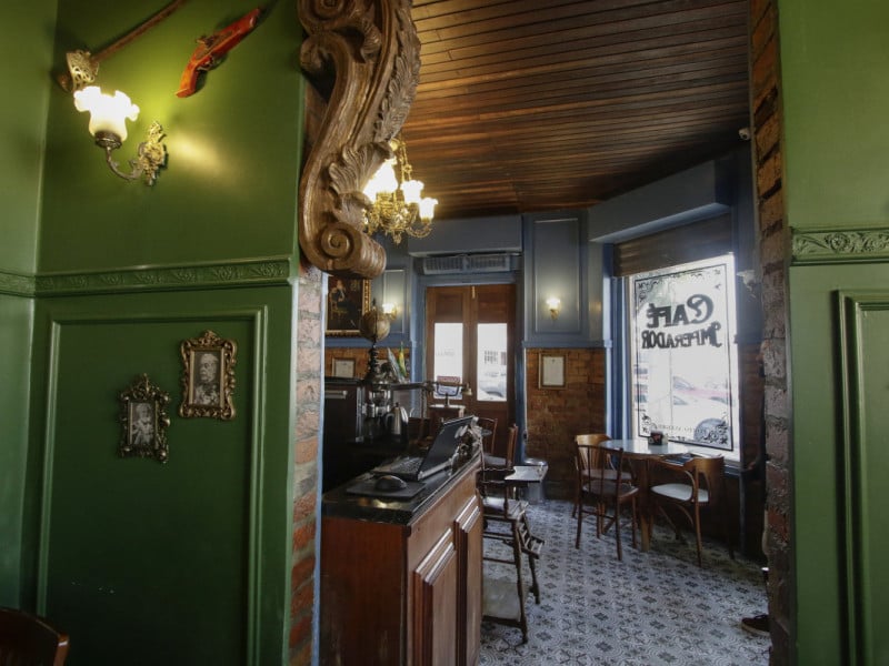 Ambiente do Caf&eacute; Imperador remete ao per&iacute;odo em que o Brasil deixou de ser um imp&eacute;rio para se tornar uma rep&uacute;blica<br />Foto: THAYN&Aacute; WEISSBACH/ARQUIVO/JC