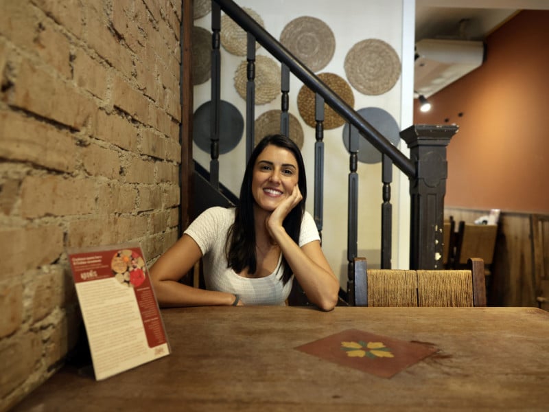 Morando no Canad&aacute;, Brunna administra o neg&oacute;cio de forma remota<br />Foto: T&Acirc;NIA MEINERZ/JC