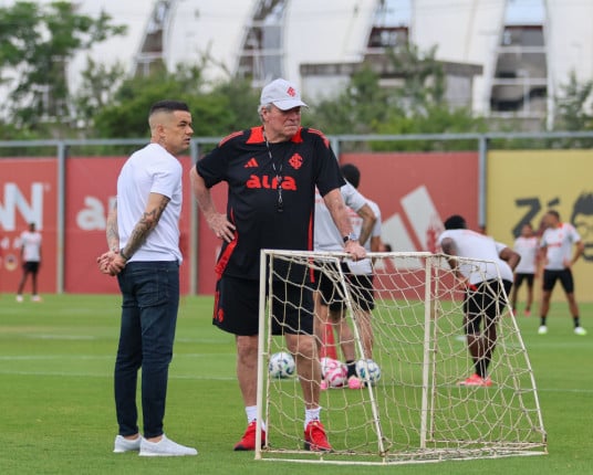 Inter anuncia mudanças no futebol e volante interessa a rivais