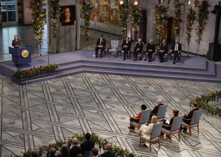 Representando a mãe, Ana Corina leu um discurso durante o evento