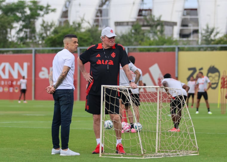Saída de D'Alessandro gera dúvidas sobre a permanência de Abel