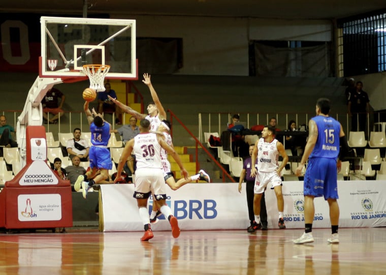 Jogadores se destacam com mais de 400 minutos jogados no NBB