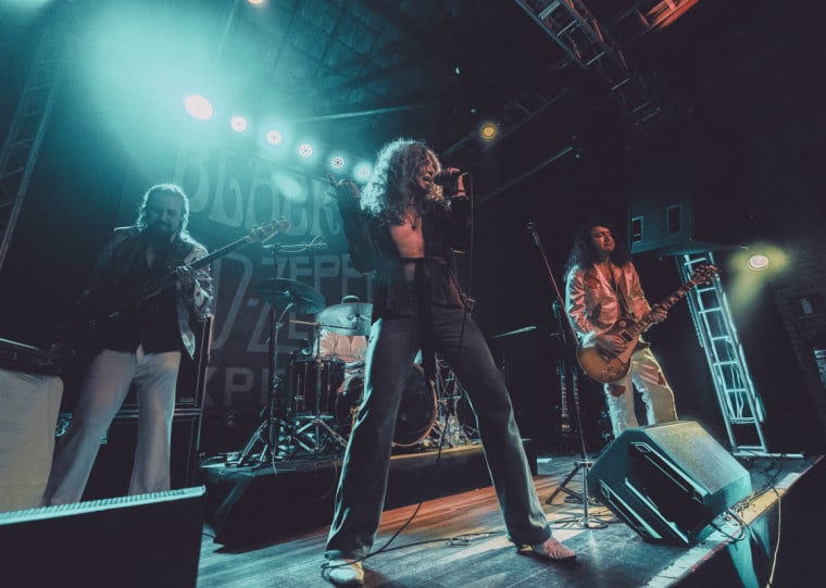 Black Dog - The Led Zeppelin Experience traz clássicos da lenda do rock setentista no Opinião