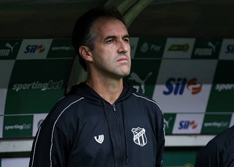 Além de Condé, Mano Menezes e Fábio Carille também saem dos seus clubes