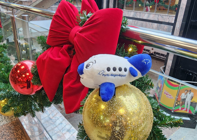 Lojas definem um valor m&iacute;nimo de gasto para clientes terem o mascote do Aeroporto de Porto Alegre 