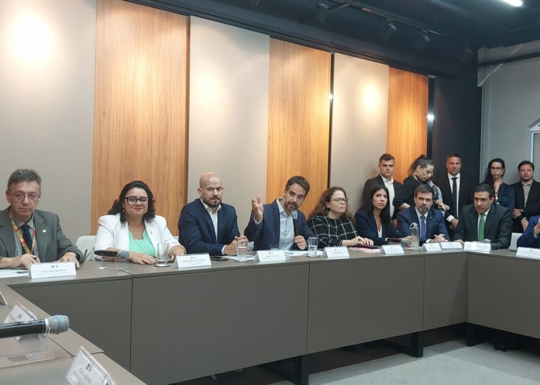 Governador Eduardo Leite explicou a ação em reunião no Palácio Piratini