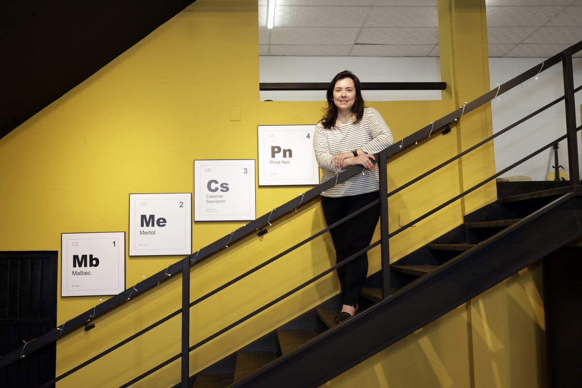 A loja trabalha com mais de 250 r&oacute;tulos, sendo os mais ex&oacute;ticos os com origem no Leste Europeu | T&Acirc;NIA MEINERZ/JC