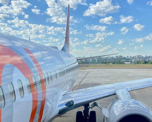 Aeroporto Salgado Filho registra salto expressivo em passageiros e voos no fim de ano de 2025