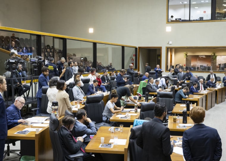 Votação foi acelerada após acordos entre a base e a oposição