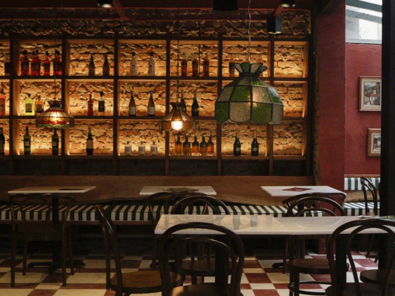 Os drinks s&atilde;o aposta no Basta, novidade do Bom Fim<br />Foto: FABIOLA CORREA/JC