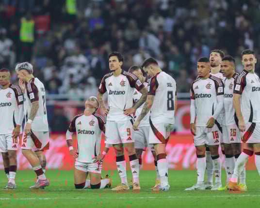 Flamengo leva decisão para os pênaltis, mas para em Safonov