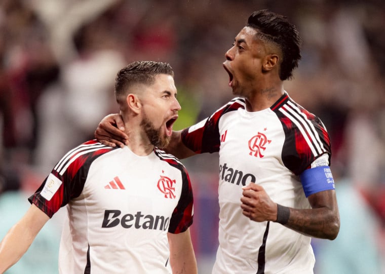 Goleiro defendeu 4 das 5 cobranças dos cariocas