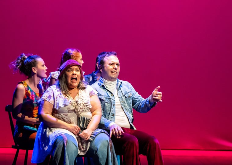 A 27⁠ª edição do evento acontece entre os dias 8 de janeiro e 8 de fevereiro em 17 palcos da Capital, reunindo clássicos e novidades do teatro, além de sucessos da música local e nacional
