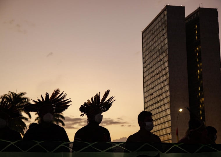  No último dia 9, o Senado aprovou a proposta que institui o marco temporal para demarcação, numa deliberação em dois turnos de forma expressa