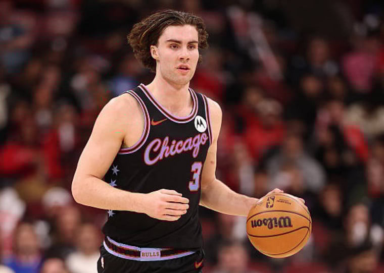 Josh Giddey anota sexto triplo-duplo na temporada e conduz Bulls à vitória sobre Cavaliers 